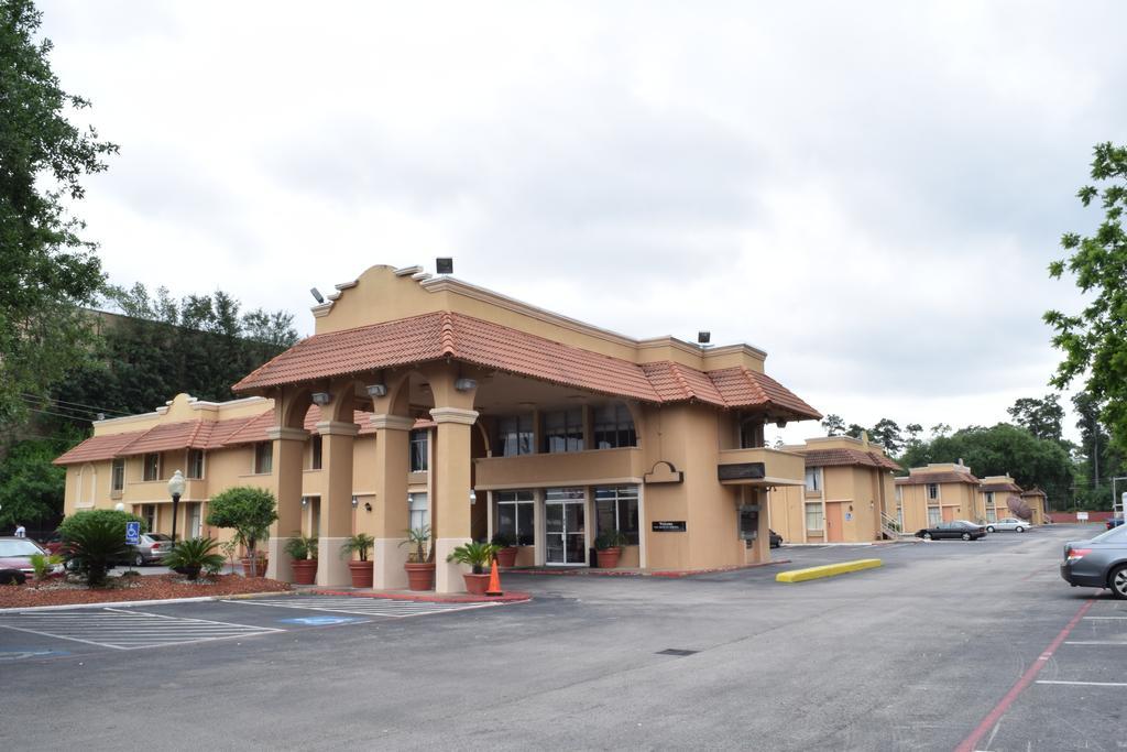 Memorial Inn And Suites Houston Bagian luar foto