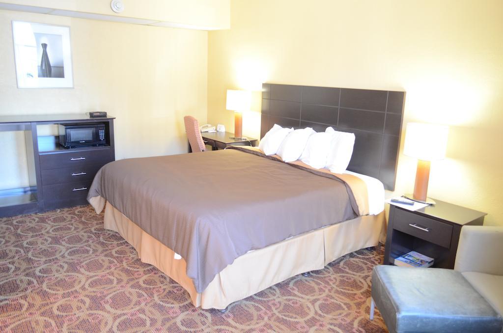 Memorial Inn And Suites Houston Bagian luar foto