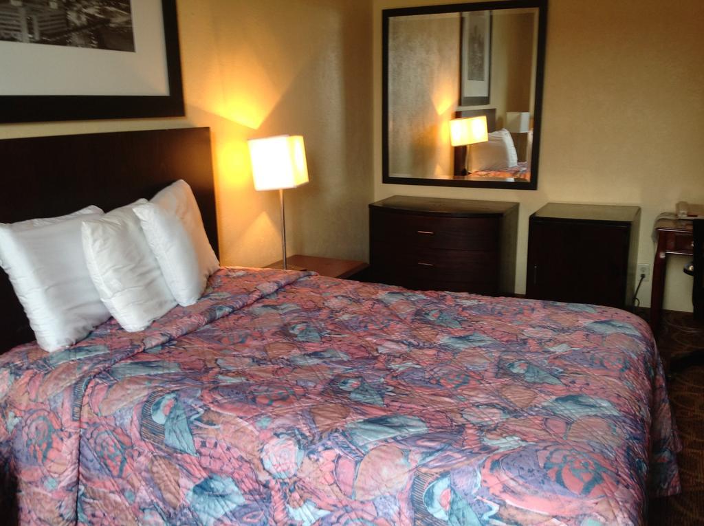 Memorial Inn And Suites Houston Bagian luar foto