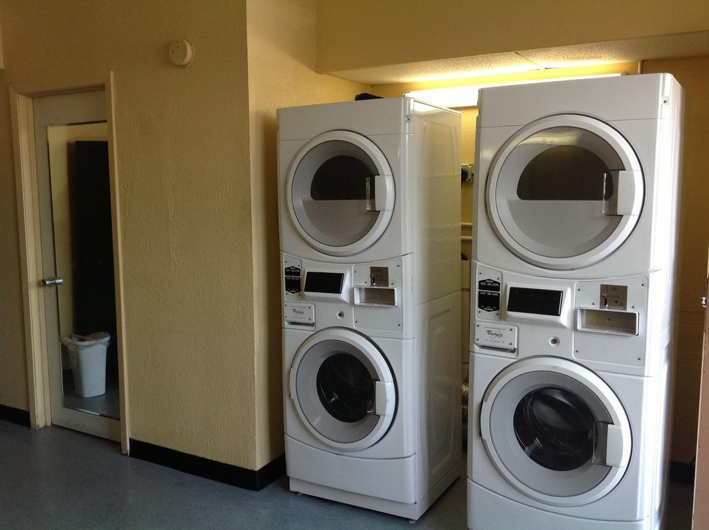 Memorial Inn And Suites Houston Bagian luar foto