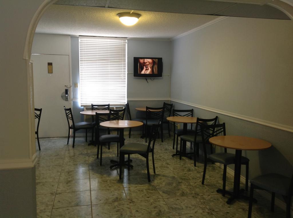 Memorial Inn And Suites Houston Bagian luar foto